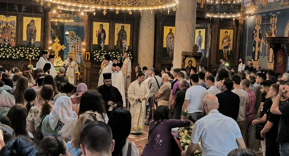 Slava Sabornog hrama u Nišu, Silazak Svetog Duha na apostole - foto Zona plus