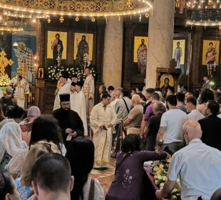 Slava Sabornog hrama u Nišu, Silazak Svetog Duha na apostole - foto Zona plus