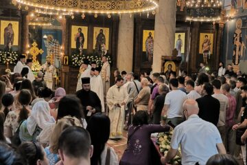 Slava Sabornog hrama u Nišu, Silazak Svetog Duha na apostole - foto Zona plus