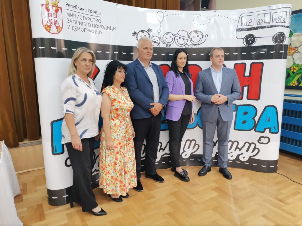 Ministarka Jelena Žarić Kovačević u AleksincuFOTO: Zona plus