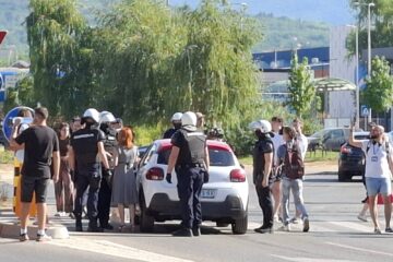 protest na kružnom toku kod TV Delta, nema blokade saobraćaja FOTO Zona plus