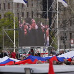 Predsednik Srbije Aleksandar Vučić najavio je danas da će 10. ili 17. maja sa ljudima iz pokreta za narod i državu ići u Niš navodeći da je proporcionalno broju stanovnika najveći broj pristupnica pokretu upravo iz Niša.