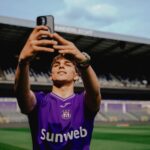 Mladi fudbaler Mihajlo Cvetković, dosadašnji napadač Čukaričkog, uskoro će nastaviti svoju karijeru u belgijskom Anderlehtu, nakon što su dva kluba postigla dogovor o transferu.