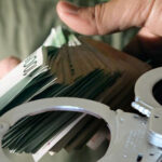 Akciju su zajednički sproveli Policijski službenici Ministarstva unutrašnjih poslova, Uprave kriminalističke policije, Odeljenja za borbu protiv korupcije po nalogu Posebnog odeljenja za suzbijanje korupcije Višeg javnog tužilaštva u Nišu, navodi se u saopštenju MUP-a.