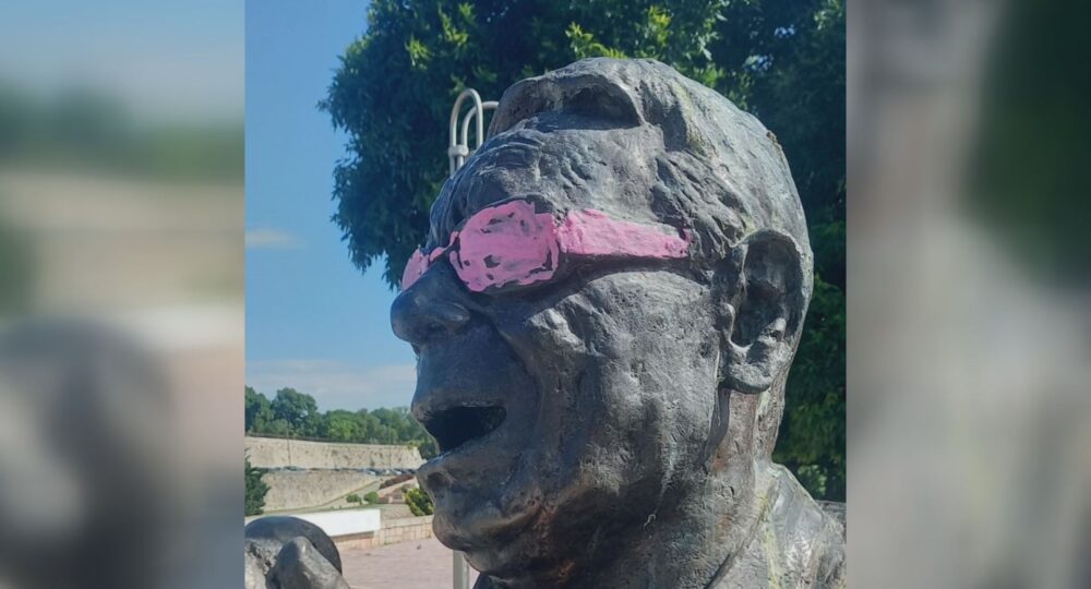 Spomenik Šabanu Bajramoviću na meti vandala