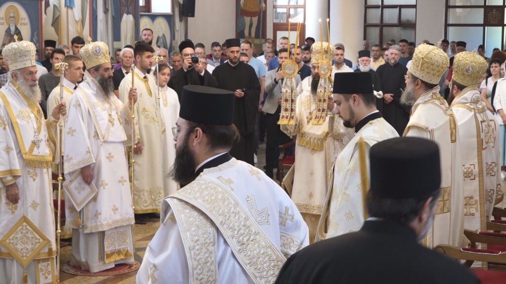 Sveta arhijerejska liturgija povodom slave Sv. cara Konstantina i carice Jelene - foto ZP