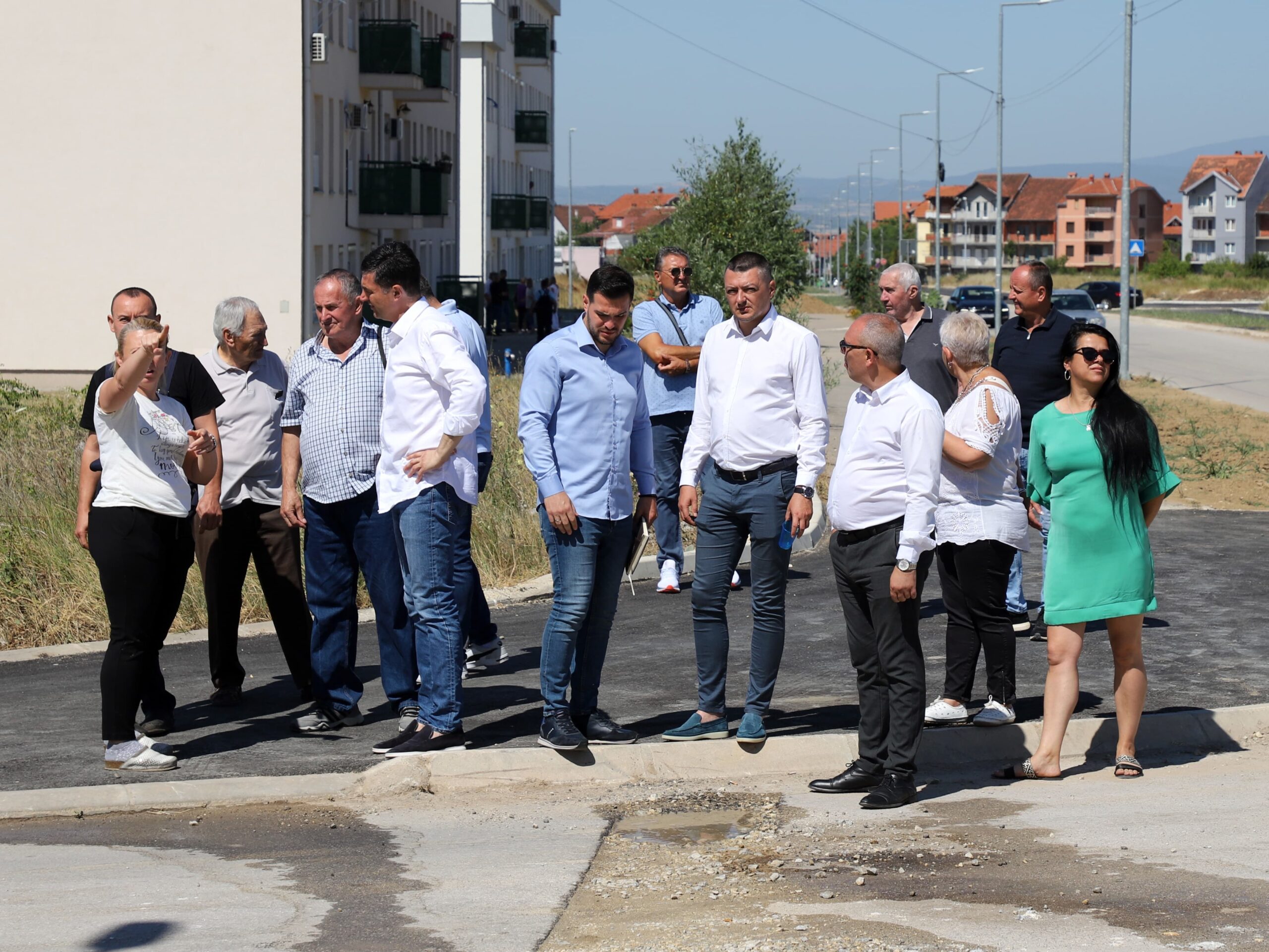 Asfaltiranje Ulice dr Miloša Đorića u Naselju Branko Bjegović