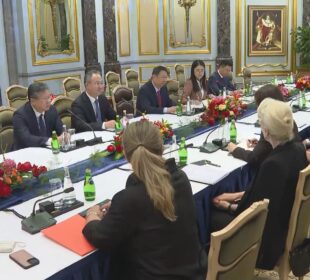 Vučić se sastao sa predstavnicima kompanije Ziđin u Pekingu