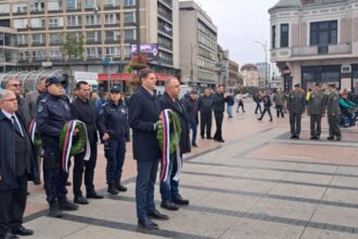 Dan oslobođenja Niša u Drugom svetskom ratu, polaganje venaca na Spomenik oslobodiocima FOTO: Zona plus