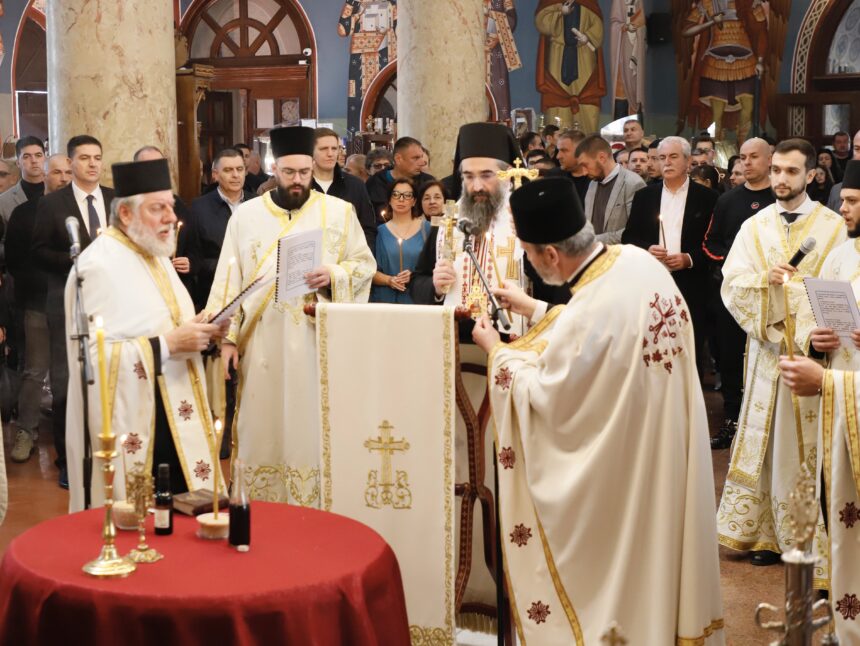 Saborni hram Niš, pomen i liturgija stradalima na Železničkoj stanici u Novom Sadu pre godinu dana, foto - press služba gradonačelnika
