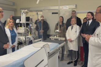 Premijer Macut u UKC Niš FOTO Zona plus