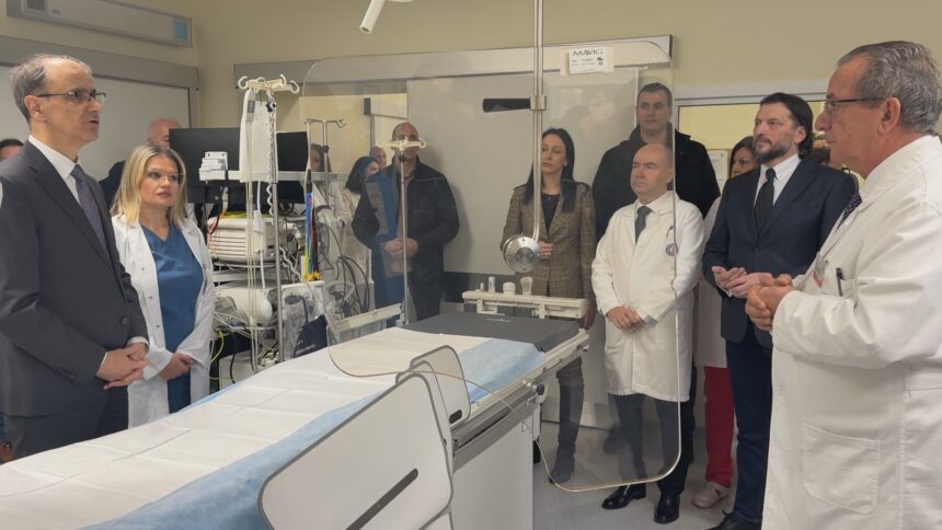 Premijer Macut u UKC Niš FOTO Zona plus