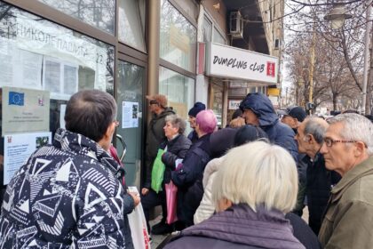 Niš - Jedan od 24 šaltera za pomoć u primeni zakona "Svoj na svome" FOTO Zona plus