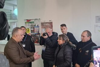 Novaković razgovarao sa roditeljima zbog statusa roditelj-negovatelj FOTO Zona plus