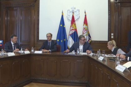 Sastanak predsednika Srbije sa timovima zaduženim za energetsku stabilnost i bezbednost zemlje FOTO Tanjug video