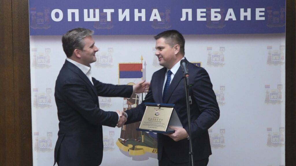 Ministar kulture Nikola Selaković, dobitnik Plakete za očuvanje kulturne baštine i promociju LebanaFOTO Zona plus