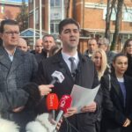 Konferencija za novinare SNS Niš ispred GO Medijana FOTO Zona plus