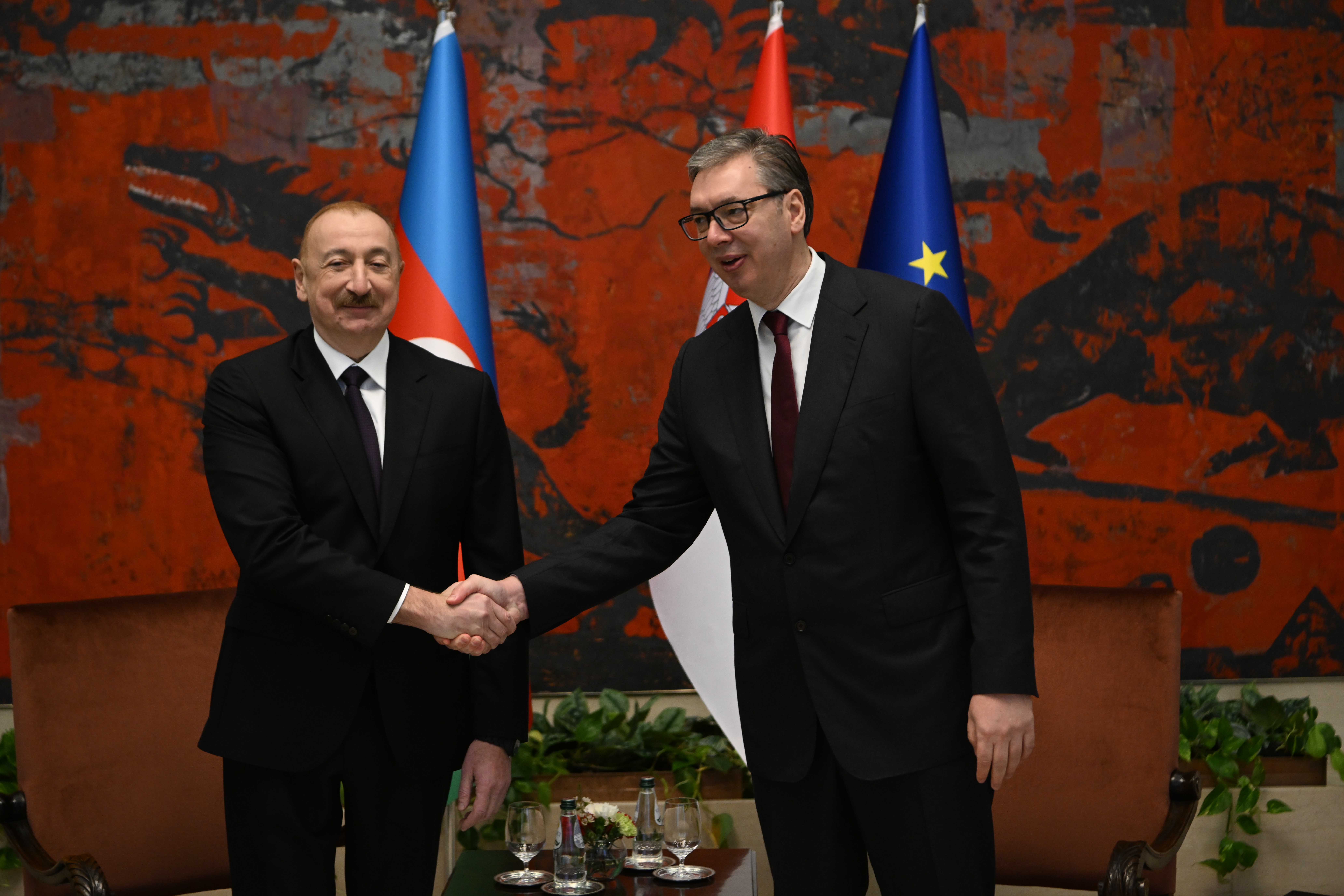 Beograd, 15. februara 2026. - Predsednik Srbije Aleksandar Vučić danas je uz najviše državne počasti dočekao predsednika Azerbejdžana Ilhama Alijeva FOTO TANJUG/ AMIR HAMZAGIÆ/ bg