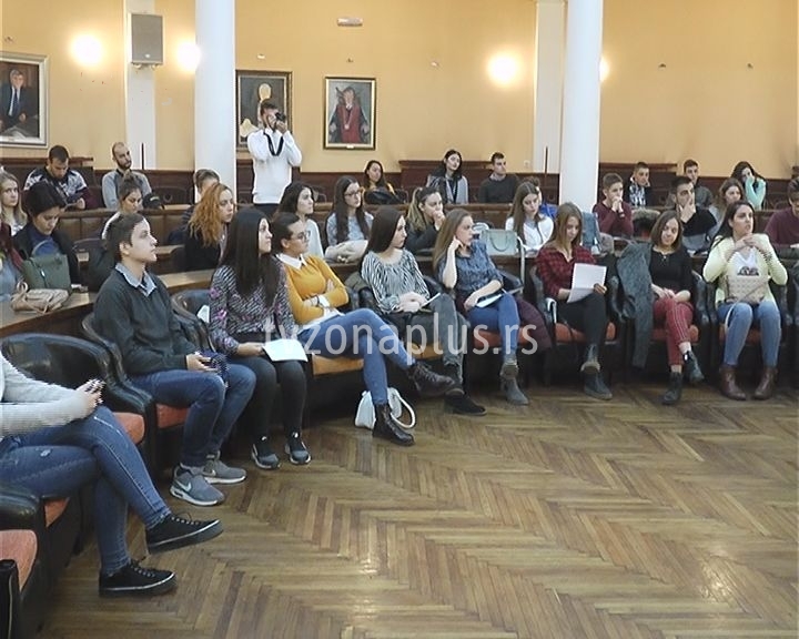 EU pregovori na jeziku za mlade (VIDEO)