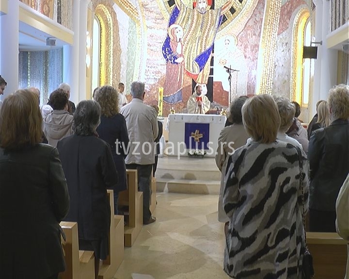 Katolički Uskrs obeležen u Nišu (VIDEO)