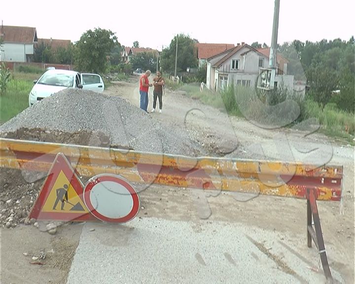 Direkcija čeka Naisus da asfaltira Popovac (VIDEO)