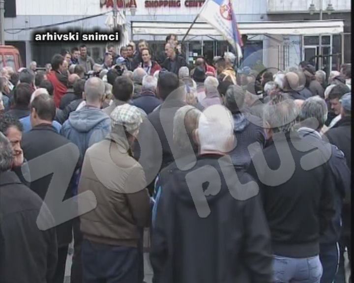 Protest dela niških rezervista ispred niškog suda(VIDEO)
