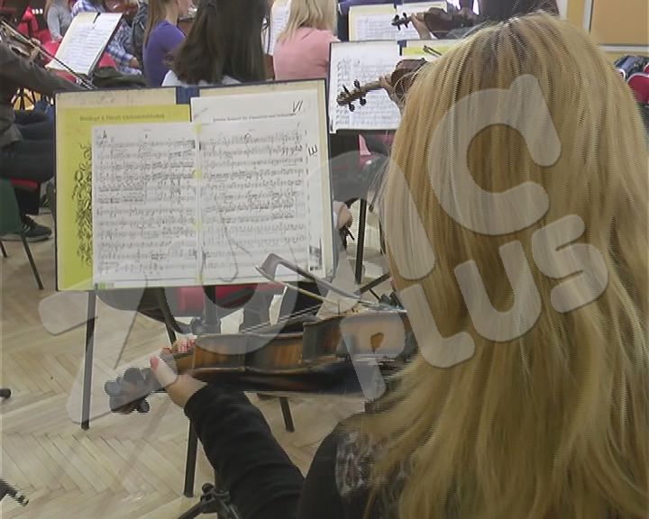 Suilen ponovo diriguje u Nišu  (VIDEO)