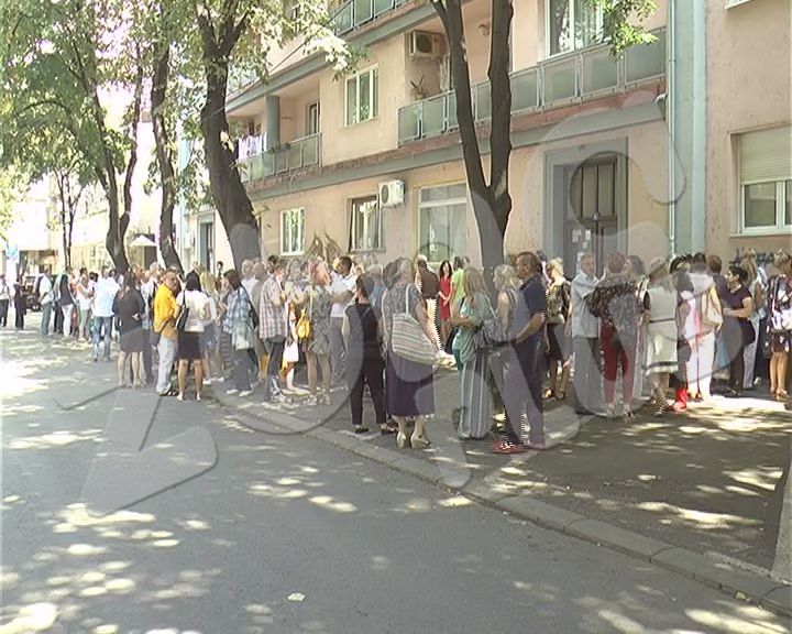 U Nišu u štrajku 27 škola(VIDEO)