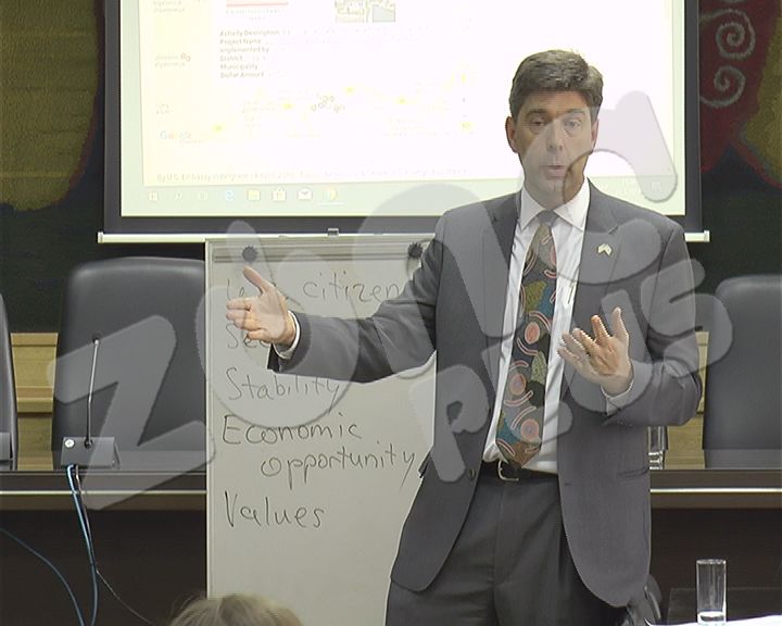 Gerenbek održao predavanje studentima prava u Nišu (VIDEO)