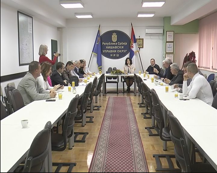 NIŠEKSPRES VRAĆA STARE CENE MESEČNIH KARATA (VIDEO)