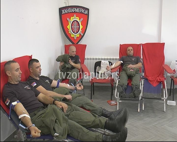 HUMANOST ŽANDARMERIJE NA PRVOM MESTU (VIDEO)