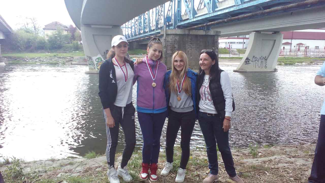 Četiri medalje za kajakaše Medicinara