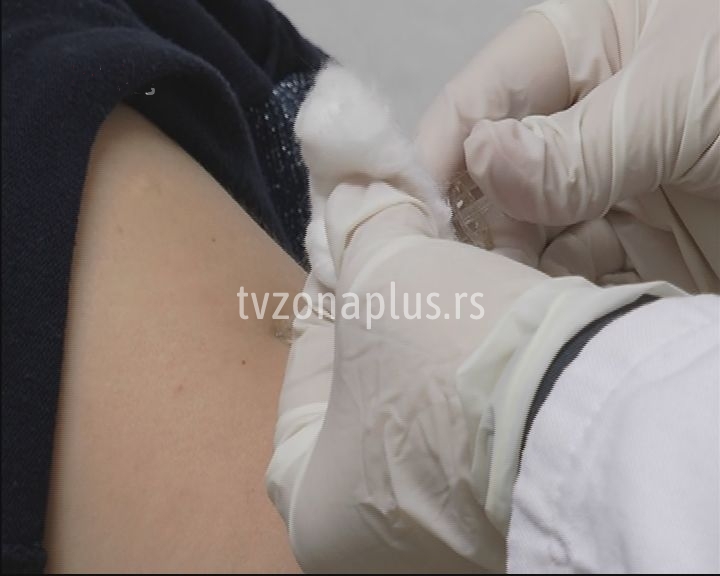 NASTAVLJA SE VAKCINACIJA  PROTIV SEZONSKOG GRIPA (VIDEO)