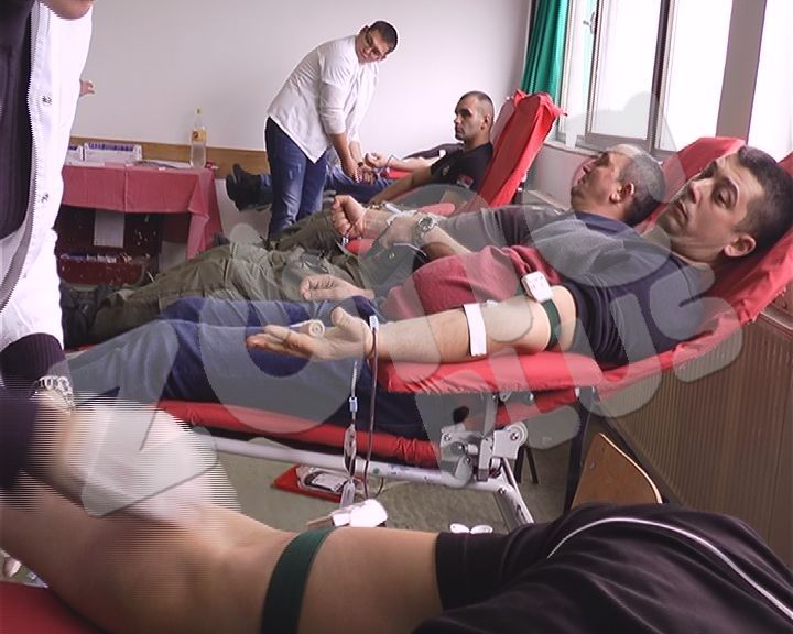 Niški žandarmi dobrovoljno daju krv (VIDEO)