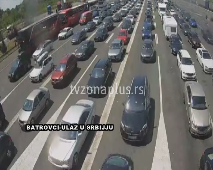 GUŽVE NA GRANICAMA I AUTO-PUTEVIMA (VIDEO)