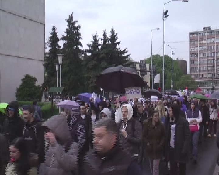 Nastavljaju se protesti zbog pobede Vučića