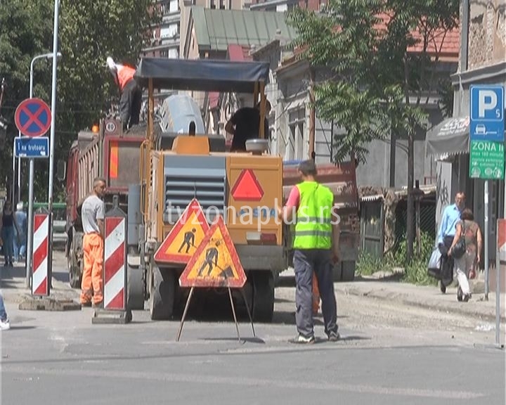 Radovi u Jug Bogdanovoj skreću autobuse (VIDEO)