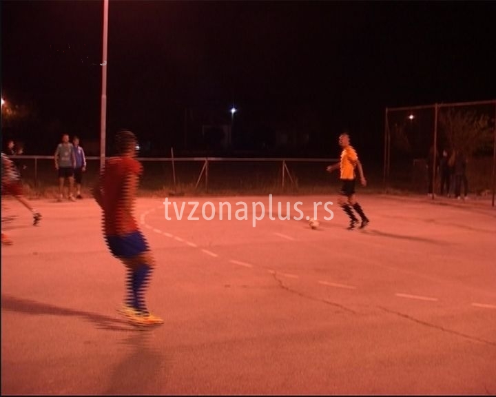 Mali fudbal u Donjoj Trnavi (VIDEO)